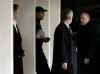 The Secret Service keeps a close watch on Barack Obama as he leaves Chicago gym on November 9, 2008.