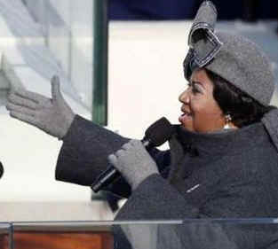 Watch the Official White House YouTube of Aretha Franklin at the Presidential Inauguration. Photo: Aretha Franklin sings My Country Tis of Thee at Obama Inauguration.