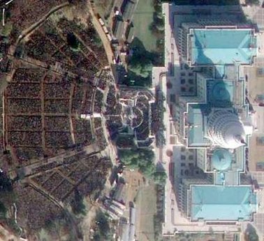 Satellite images show the huge crowds in front of the Capitol Building on January 20 2009,