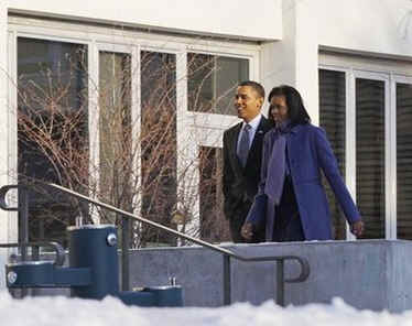 Michelle and Barack Obama arrive in the morning at Sidwell Friends School in Bethesda, Maryland. The Bethesda school is where seven year old daughter Sasha attends school.