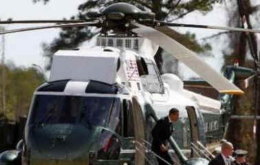 President Obama and Secretary of Defense Gates travel to Camp Lejeune, North Carolina via Marine One and Air Force One.