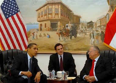 President Barack Obama meets with Iraq's President Jalal Talabani.