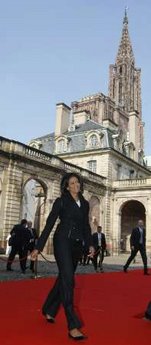 First Lady Michelle Obama meets First Lady Carla Bruni-Sarkozy and the spouses of other G20 leaders for a tour of Notre-dame de Strasbourg (Strasbourg Cathedral) on April 4, 2009.