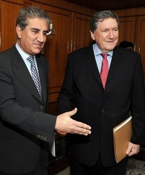 On February 12, 2009 Richard Holbrooke meets with Pakistan's Foreign Minister.