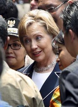 Secretary of State Hillary Clinton tours Petojo a slum neighborhood in Jakarta, Indonesia. Clinton visited a USAID Program clean water project and meets with local neighborhood residents on February 19, 2009. 