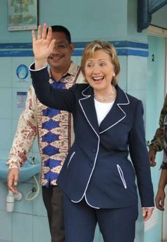 Secretary of State Hillary Clinton tours Petojo a slum neighborhood in Jakarta, Indonesia. Clinton visited a USAID Program clean water project and meets with local neighborhood residents on February 19, 2009. 