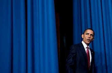 President Barack Obama visits Energy Secretary Stephen Chu and speaks to department staffers at US Energy Department.