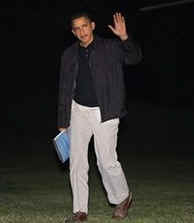 President Obama returns to the White House on Marine One. 