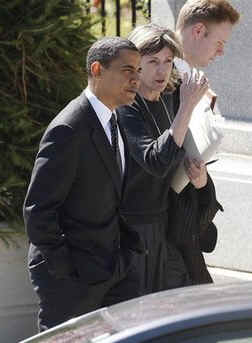 resident Barack Obama arrives to speak at the Eisenhower Executive Office Building on March 23, 2009. 