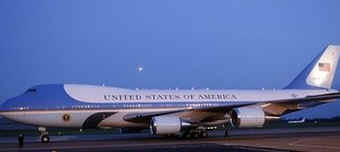 President Obama arrives in London on March 31, 2009 on Air Force One.