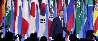 President Barack Obama arrives for a press conference after G20 Summit meetings in London, UK on April 2, 2009.