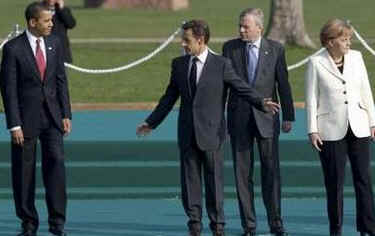 President Barack Obama and NATO leaders participate in a NATO Military Ceremony and a moment of silence for fallen NATO soldiers in Strasbourg, France on April 4, 2009. 