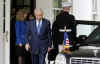 After the meeting President Peres talks to reporters assembled outside the West Wing of the White House.