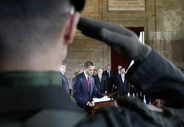 President Barack Obama signs the Memorial Book in the Anitkabir Mausoleum in Ankara, Turkey on April 6, 2009.