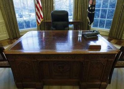 President Barack Obama's Oval Office desk on January 29, 2009.